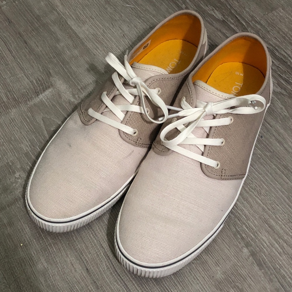 Men’s TOMS shoes size 10